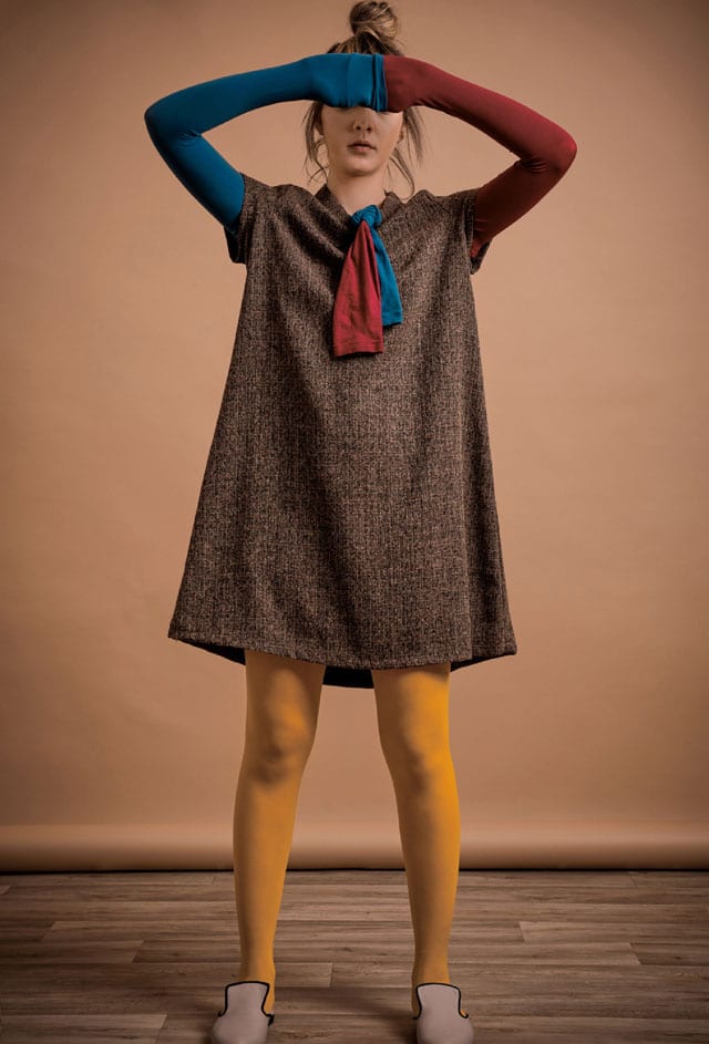 שמלה: הדרה-לגילדת המעצבים, גרביונים: קסטרו, נעליים: sample line - צילום: מני פל - Fashion -  Israel - מגזין אופנה - 11