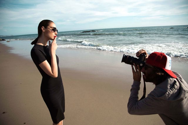 Gal Gadot - גל גדות במשקפי שמש של קול ריי-טרנדים-סטייל-כתבות אופנה-מגזין-אופנה