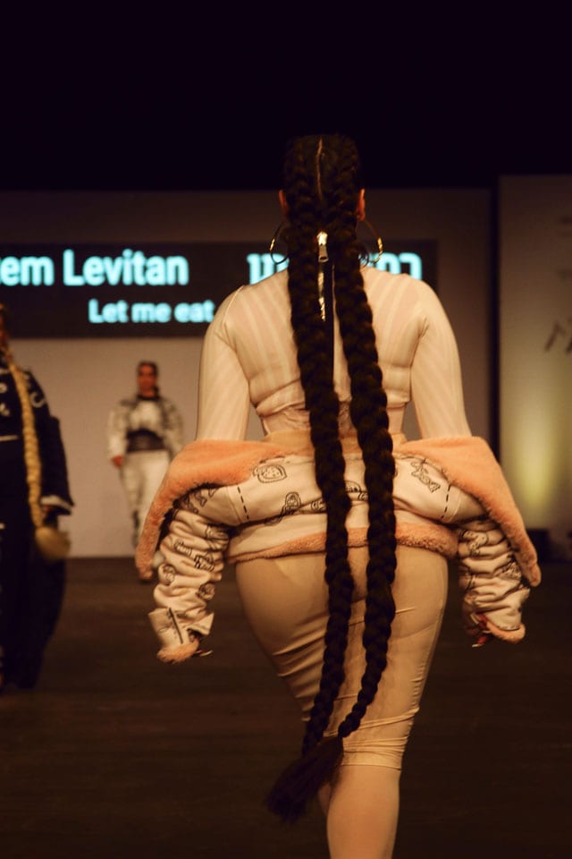בתמונה: תצוגת אופנה של בוגר שנקר 2017. צילום: עומר רביבי - 2