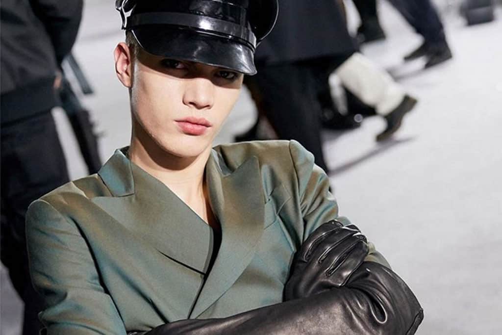 המראה הצבאי. תצוגת אופנה של מוסקינו בשבוע האופנה לגברים מילאנו 2018
