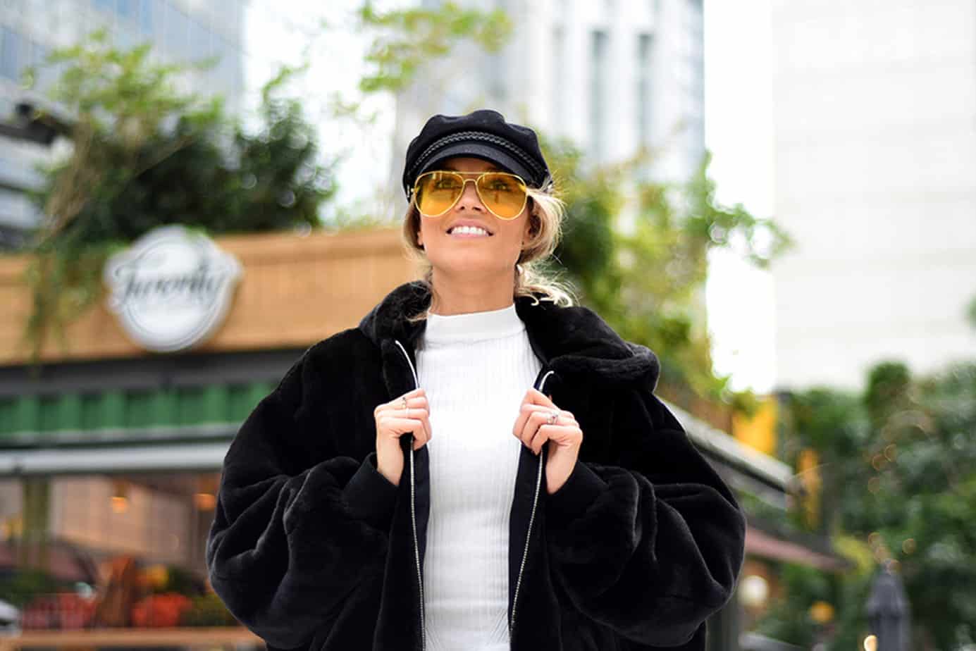 מעיל: זארה, חולצה: Bershka, כובע: NEXT - הודיה פיינגולד צילום לימור יערי - Fashion Israel - מגזין אופנה - 