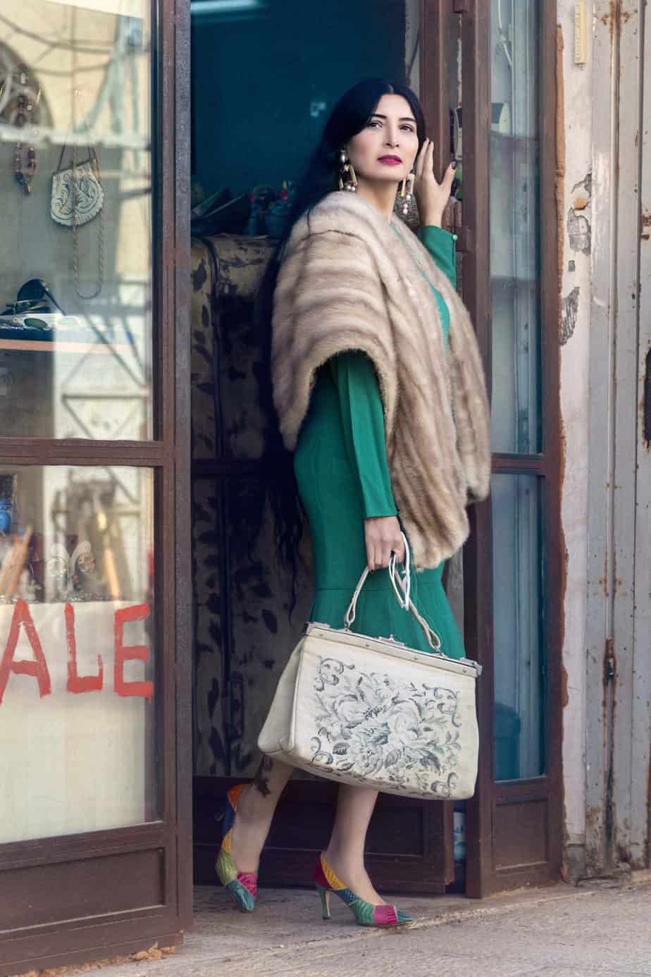 שמלה christian Dior נעליים מותג CHARLES צרפתי. . . מאיה אושרי כהן, צילום: Gennadiy Tsodik, אופנה במנהרת הזמן, לוני ויטג׳ -