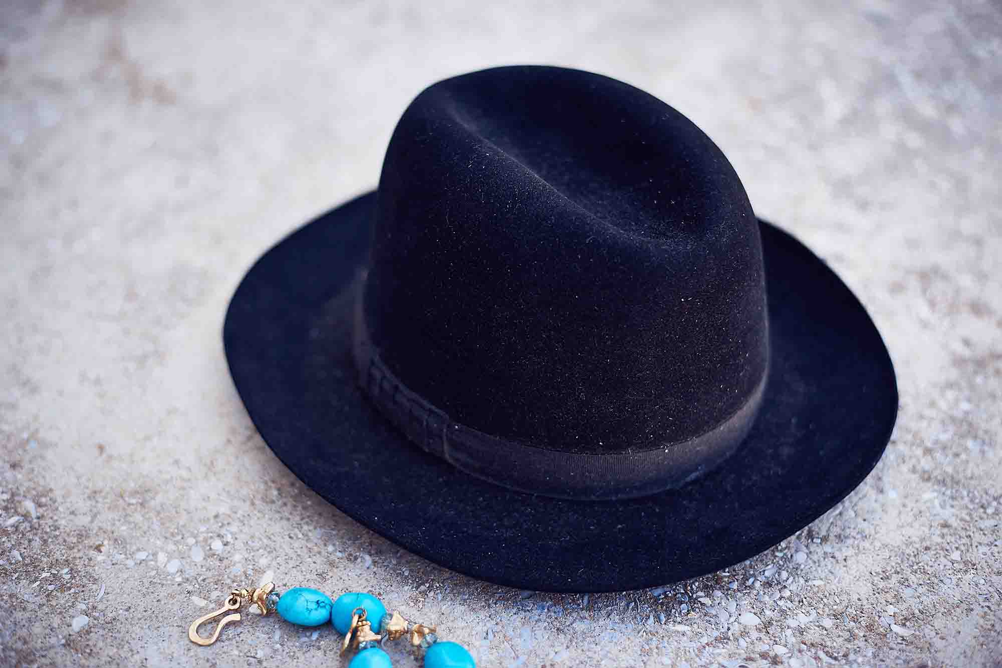 כובע לובשת וינטג מחיר 200 שח צילום kim kandler, מגזין אופנה