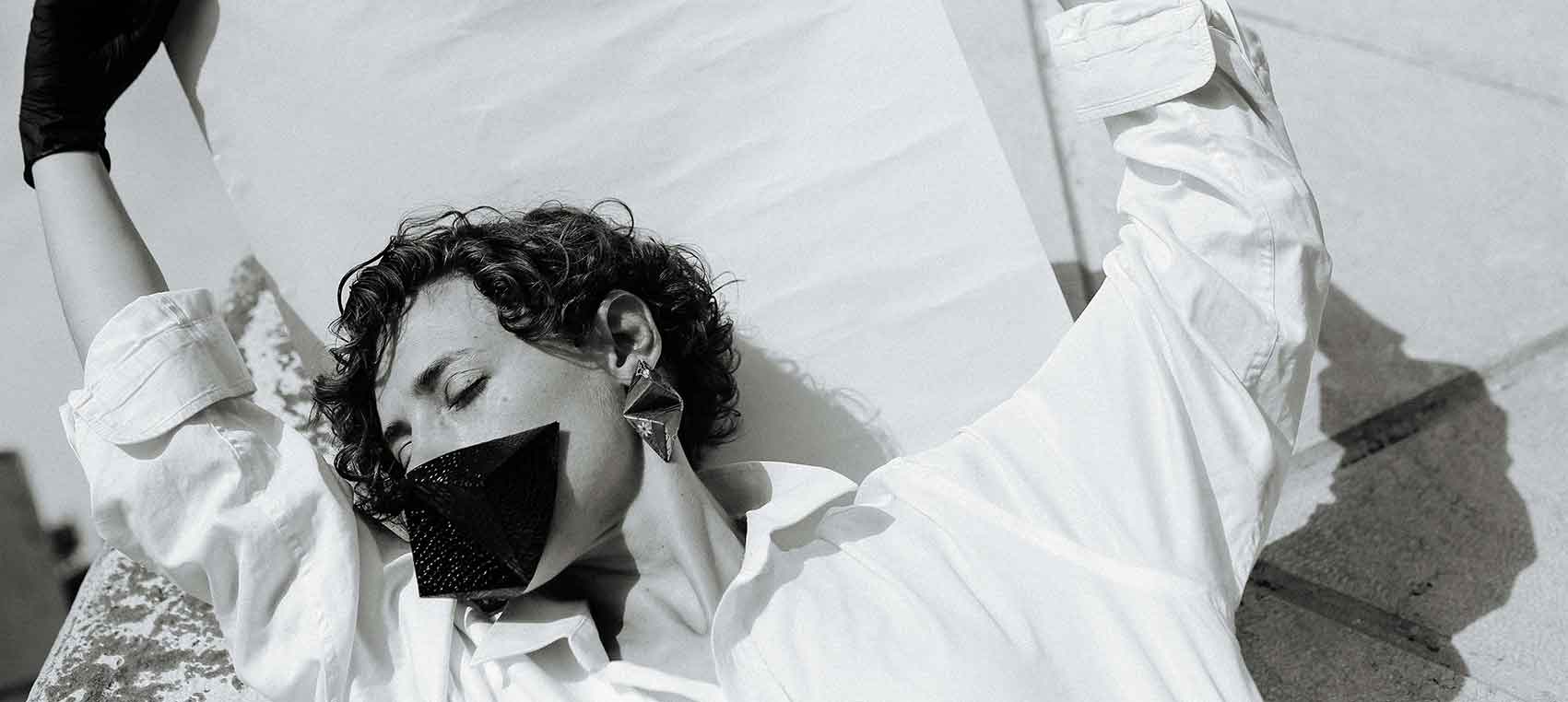 צילום-עיצוב-תכשיטים-הדר אלפסי-דוגמנית-רינה נקונצ'נהפקות אופנה - י-Fashion Israel-מגזין-אופנה-ישראלי-הפקות-אופנה-5