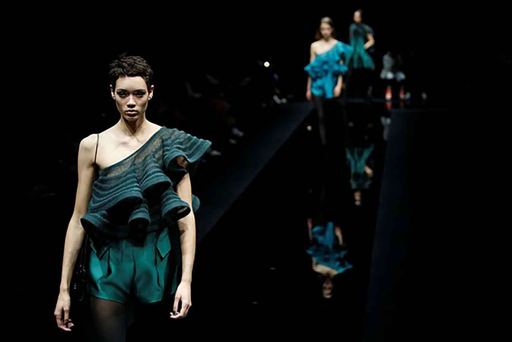 תצוגה-של-ארמני-שבוע-האופנה-מילאנו-2020