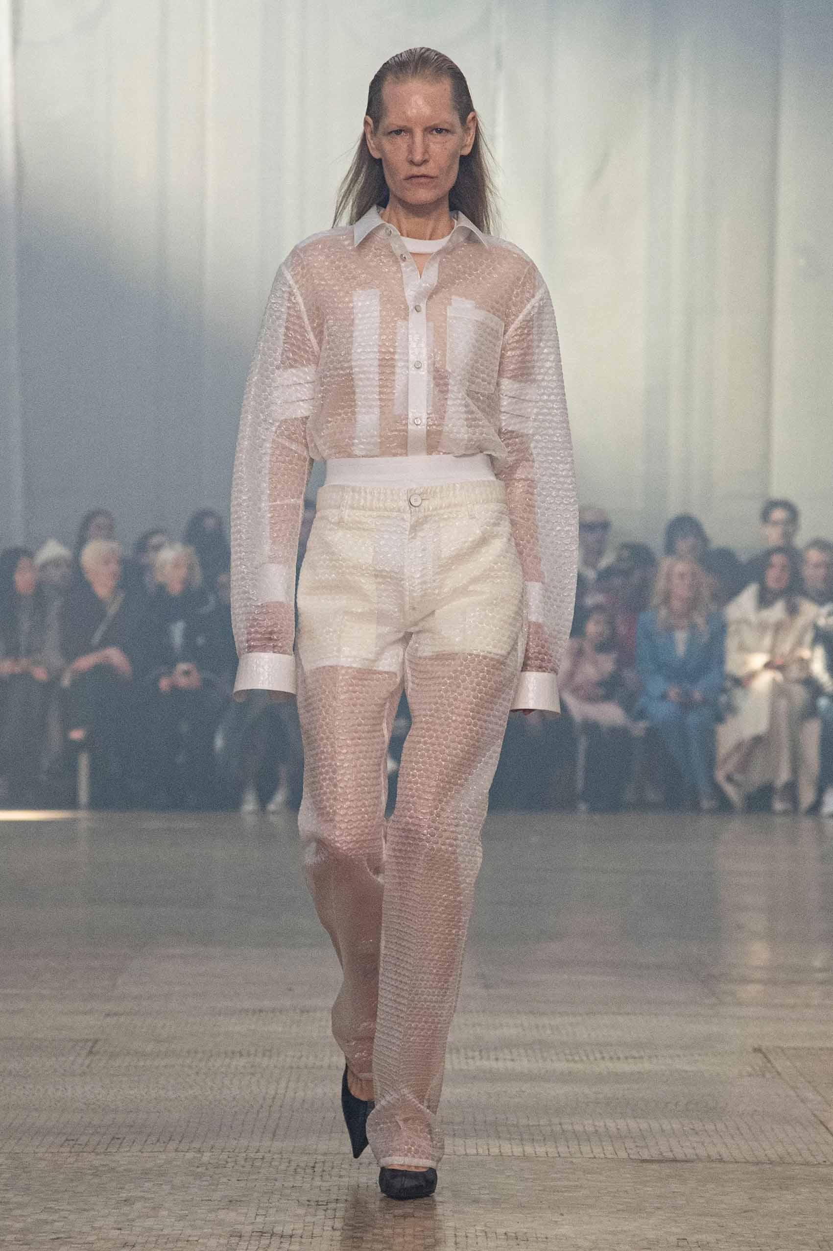 Helmut Lang Fall 2024 Ready-to-Wear Fashion Show. צילום: פינטרסט - 1