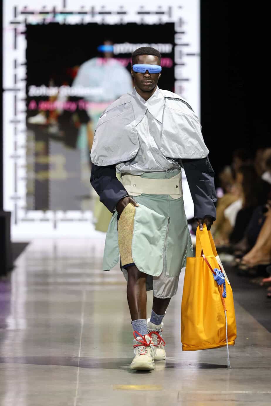 שנקר 2025. עיצוב אופנה: זוהר סטולמן. צילום: רפי דלויה אופנה - הבוגרת זוהר סטולמן בתצוגת האופנה של שנקר צילום רפי דלויה